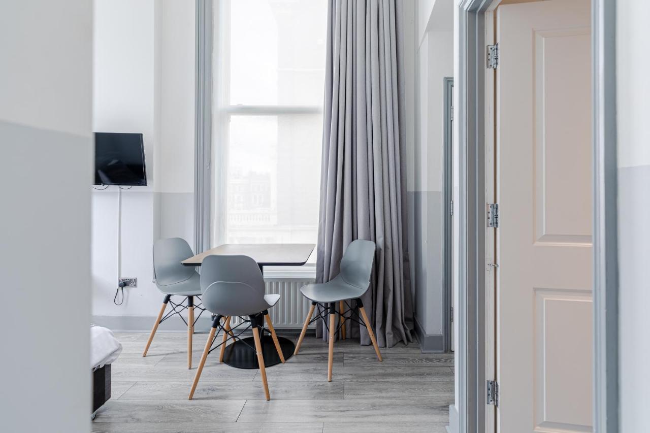 Modern Kensington Apartament Londra