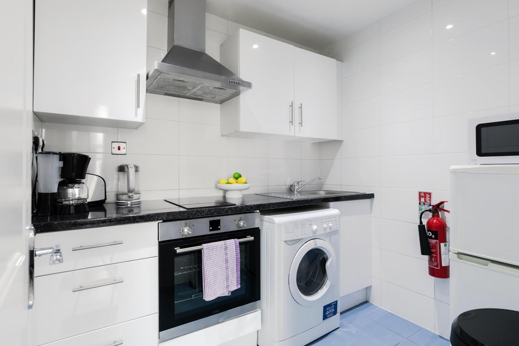 Modern Kensington Apartament *