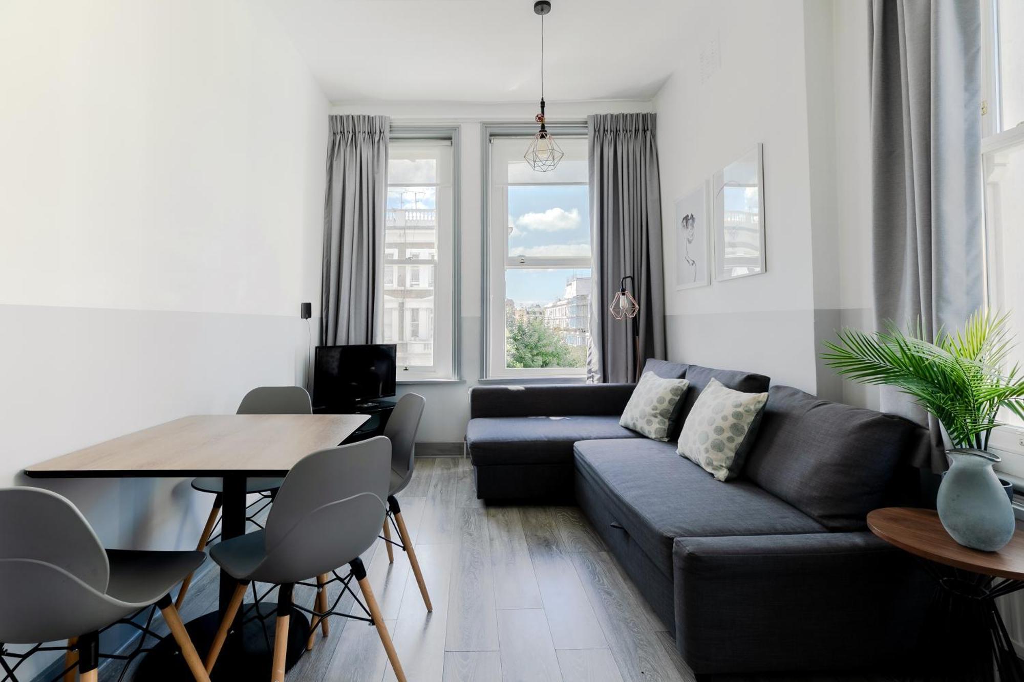 Modern Kensington Apartament *