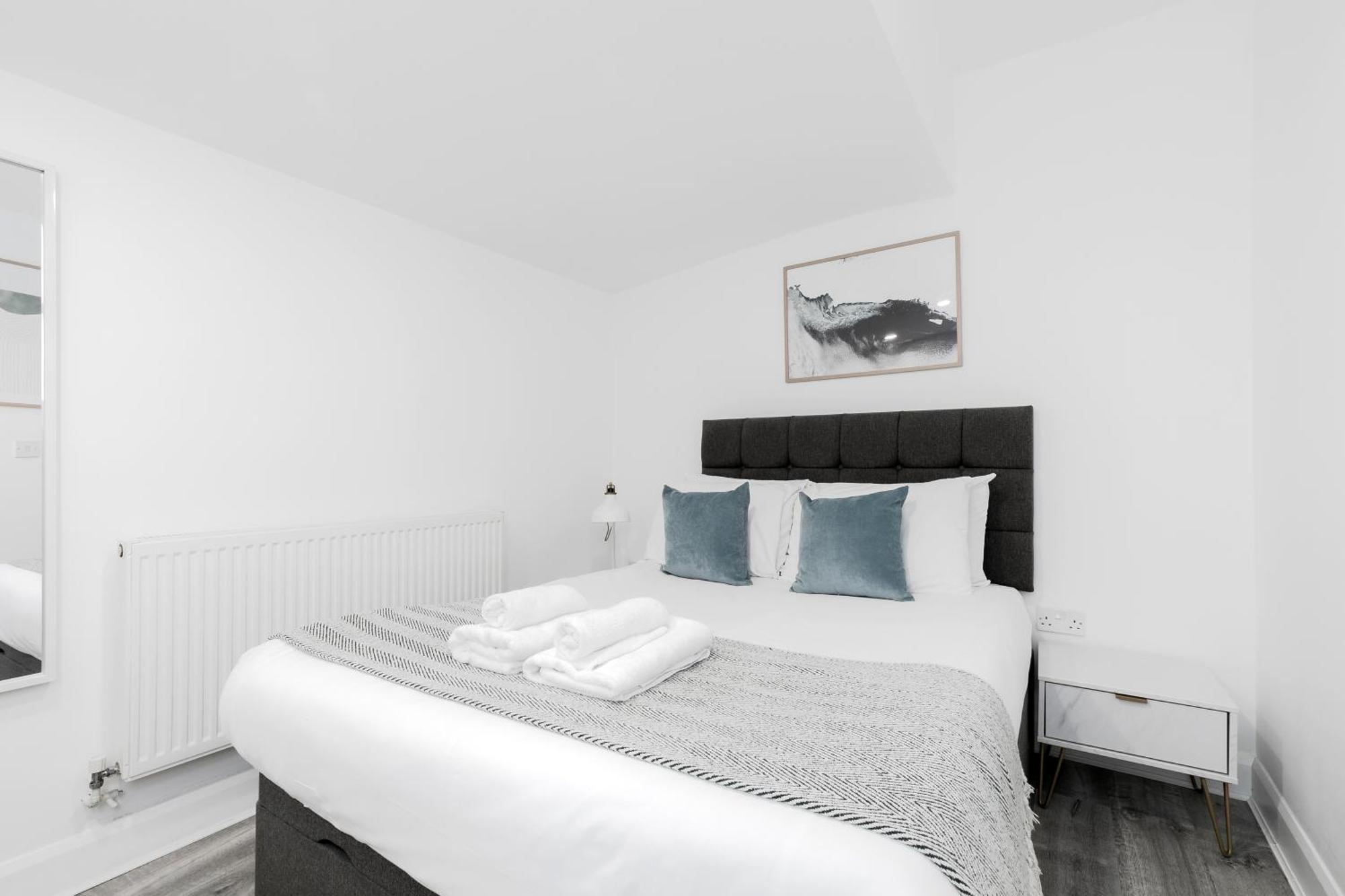 Modern Kensington Apartament *